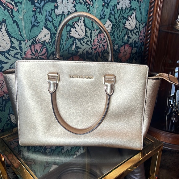 Michael Kors Gold Leather Selma Bag - Picture 1 of 9